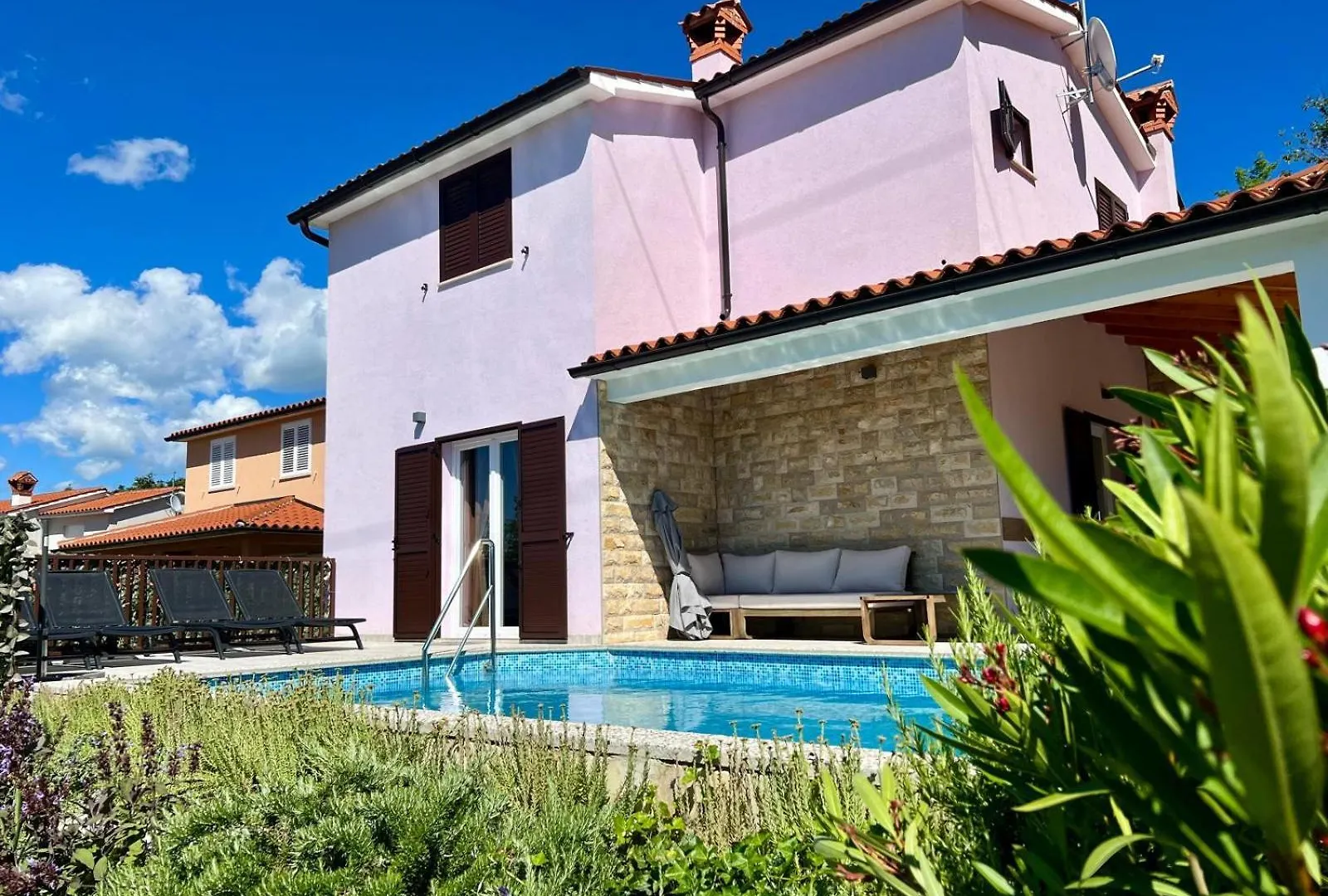 Villa El Istria Лабин